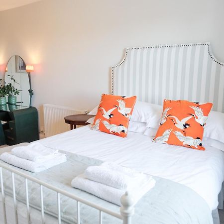 Southsea, Portsmouth - Two Bedroom Apartment - Newly Refurbished Throughout - Treetop Sea Views Dış mekan fotoğraf