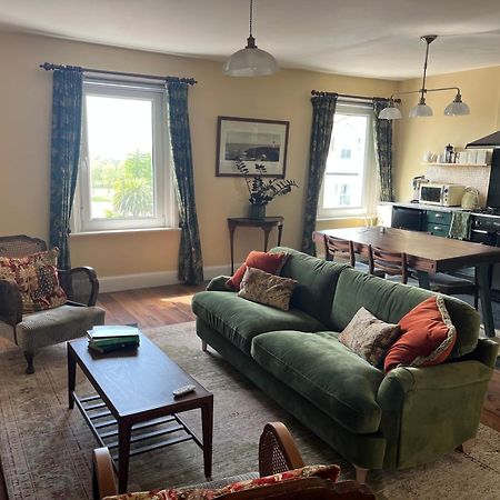 Southsea, Portsmouth - Two Bedroom Apartment - Newly Refurbished Throughout - Treetop Sea Views Dış mekan fotoğraf