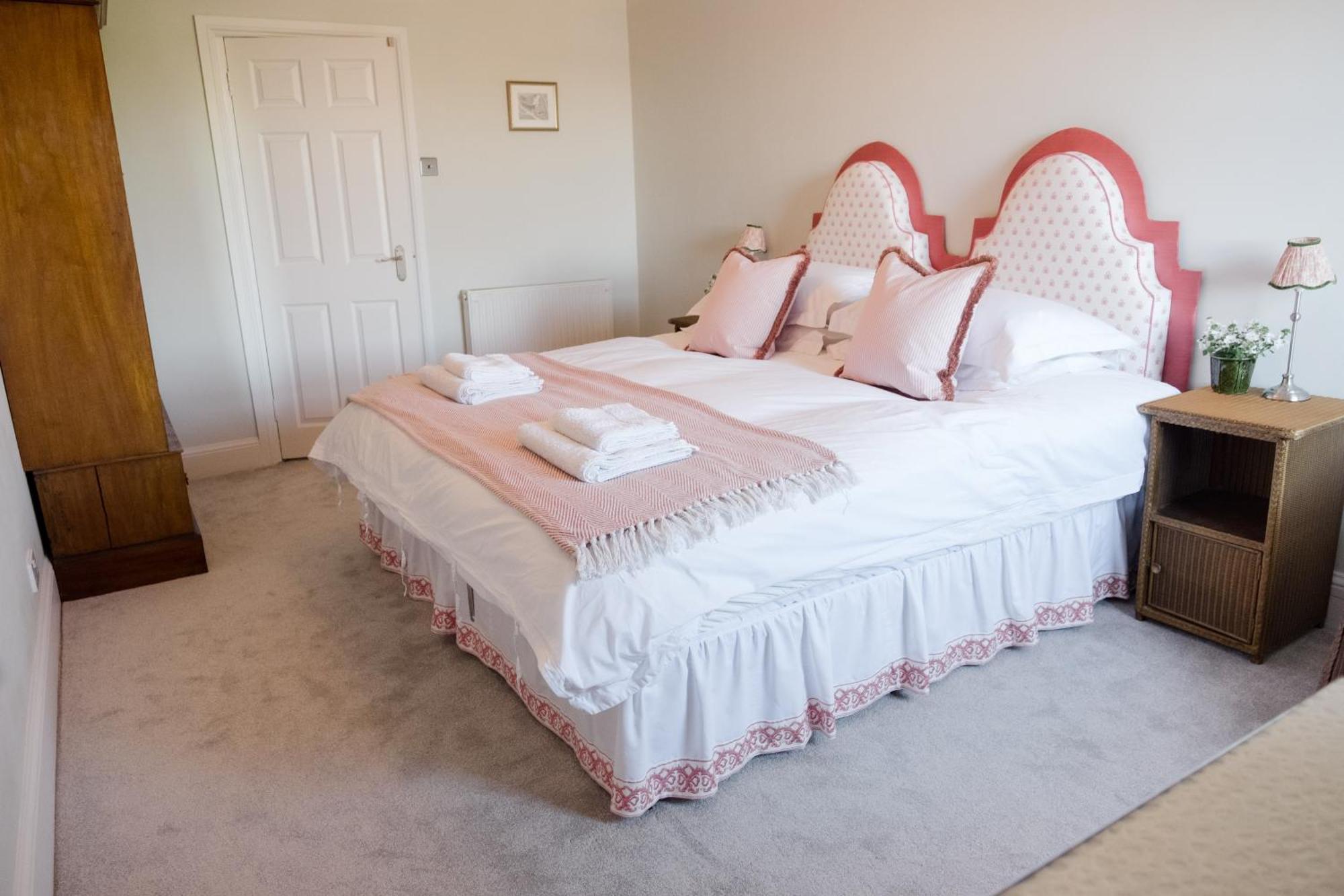 Southsea, Portsmouth - Two Bedroom Apartment - Newly Refurbished Throughout - Treetop Sea Views Dış mekan fotoğraf